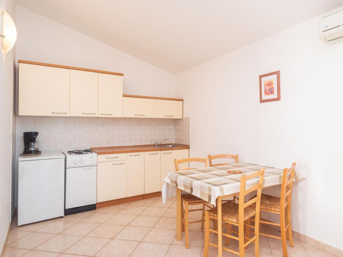 Apartment Iva-2 By Interhome Krnica Eksteriør billede